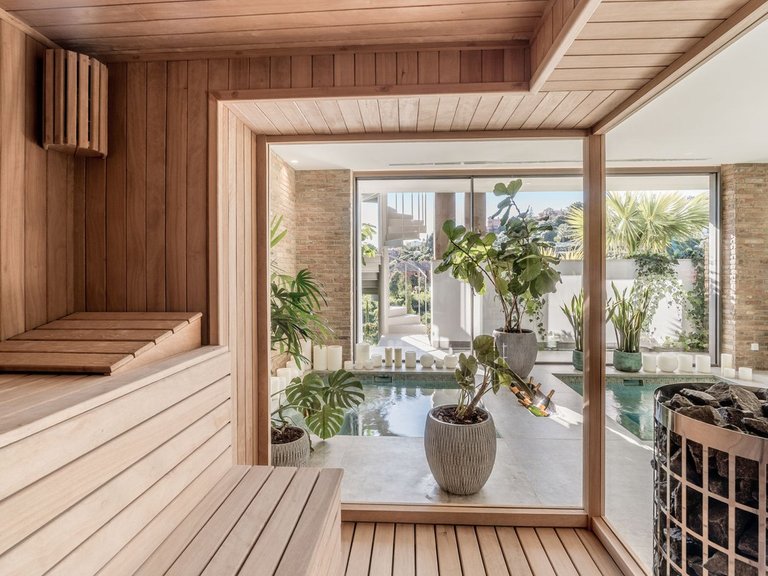 Villa for Sale in La Quinta, Malaga 45