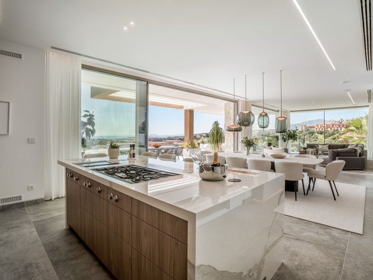 Villa for Sale in La Quinta, Malaga 9