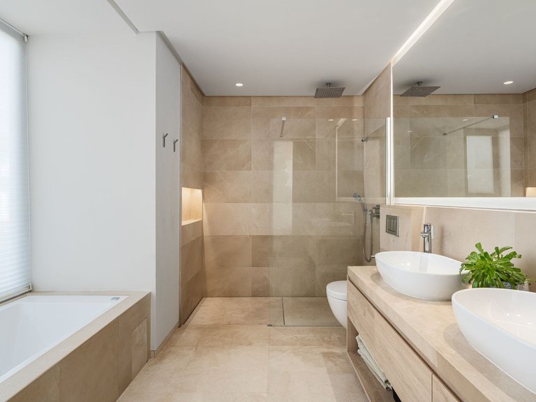 Villa for Sale in Nueva Andalucía, Malaga 10