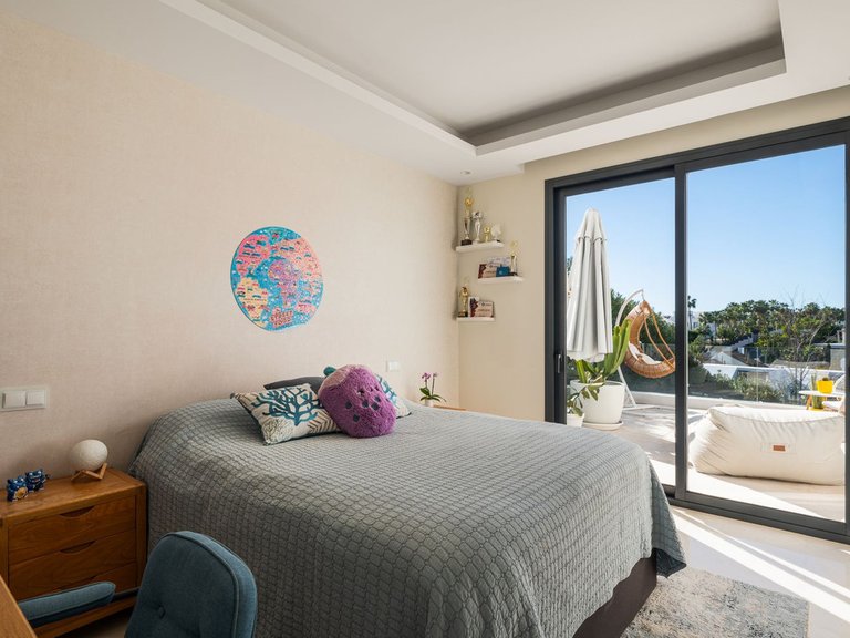 Villa for Sale in Nueva Andalucía, Malaga 14