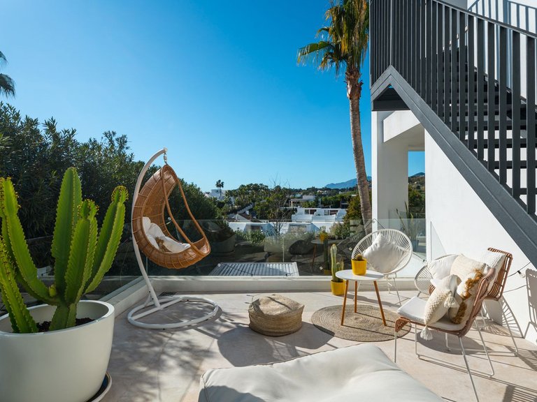 Villa for Sale in Nueva Andalucía, Malaga 21