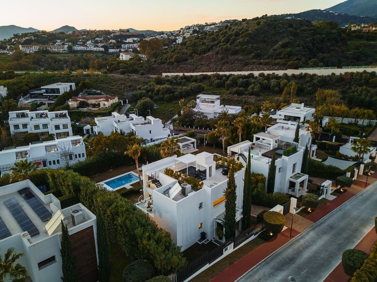 Villa for Sale in Nueva Andalucía, Malaga 32
