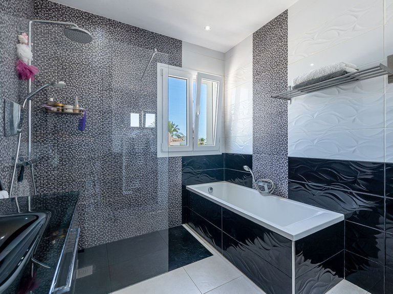 Villa for Sale in Costa del Sol, Costalita, Malaga 22