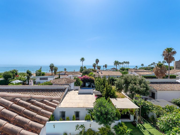 Villa for Sale in Costa del Sol, Costalita, Malaga 3
