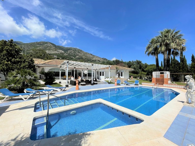 Villa for Sale in Mijas, Malaga 1