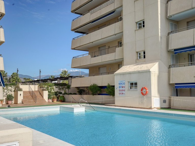 Apartment for Sale in Puerto Banús, Malaga 4
