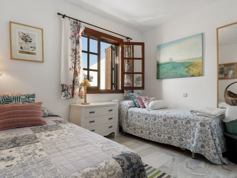 Town House for Sale in New Golden Mile, Malaga 17