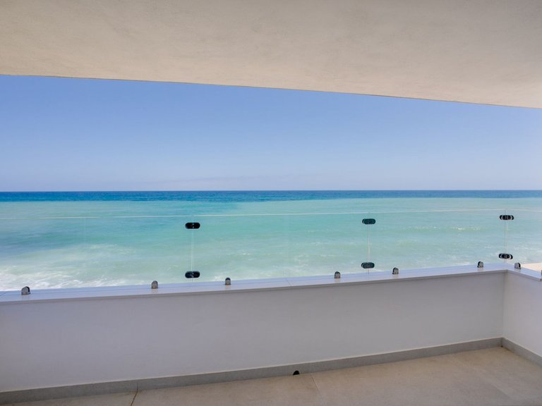 Apartment for Sale in Costa del Sol, Estepona, Malaga 1