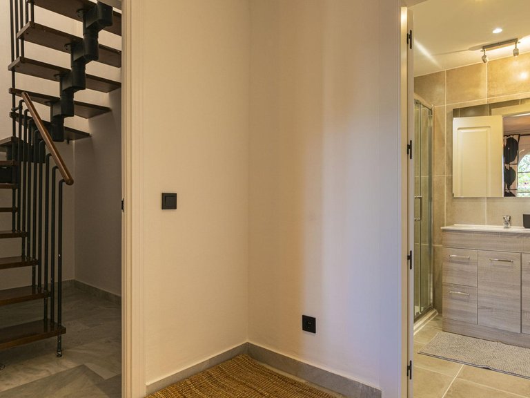 Apartment for Sale in Costa del Sol, Nueva Andalucía, Malaga 14
