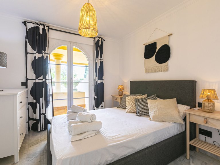 Apartment for Sale in Costa del Sol, Nueva Andalucía, Malaga 20