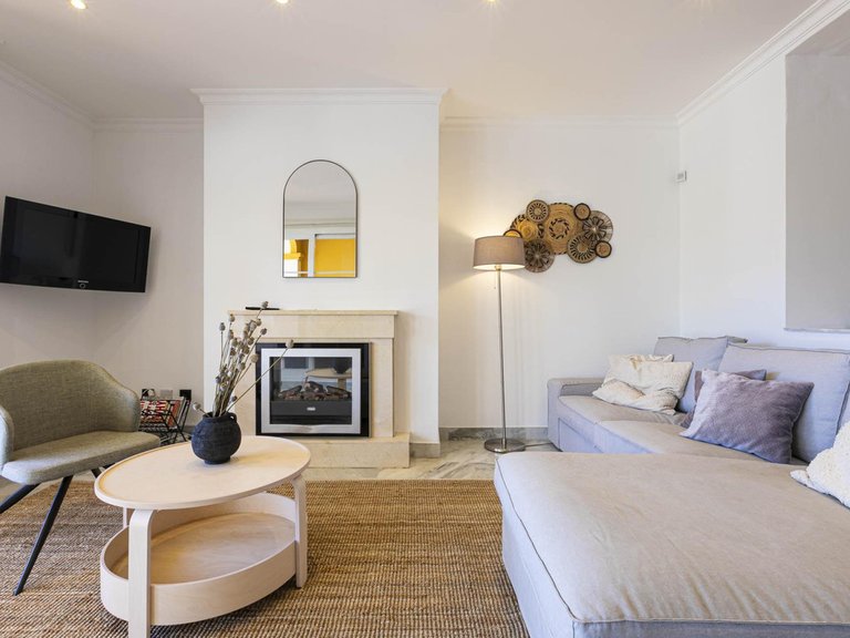 Apartment for Sale in Costa del Sol, Nueva Andalucía, Malaga 25
