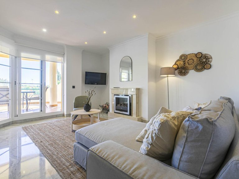 Apartment for Sale in Costa del Sol, Nueva Andalucía, Malaga 26