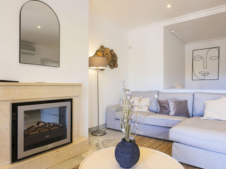 Apartment for Sale in Costa del Sol, Nueva Andalucía, Malaga 27