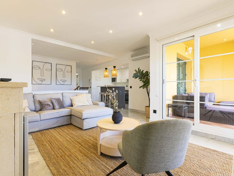 Apartment for Sale in Costa del Sol, Nueva Andalucía, Malaga 28