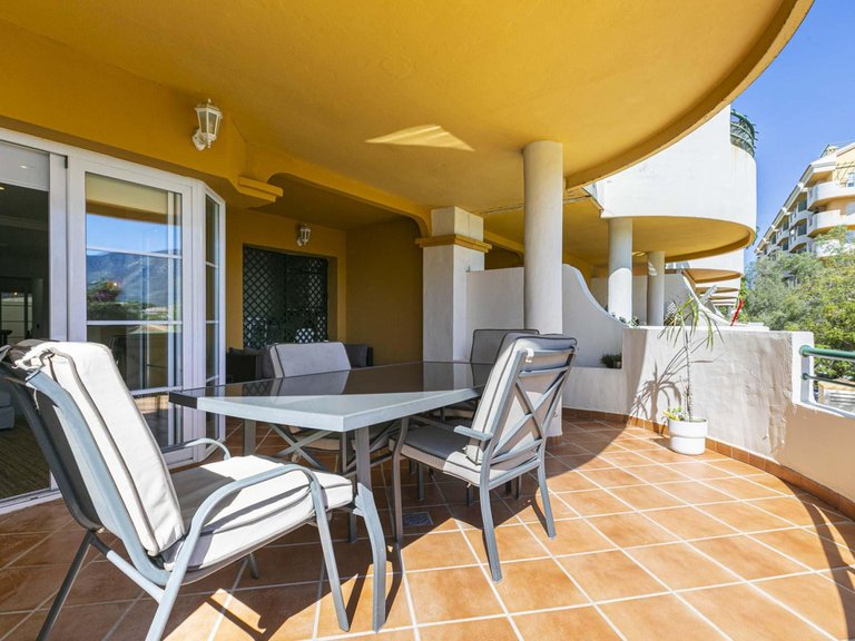 Apartment for Sale in Costa del Sol, Nueva Andalucía, Malaga 31