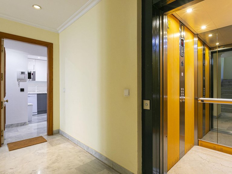 Apartment for Sale in Costa del Sol, Nueva Andalucía, Malaga 35