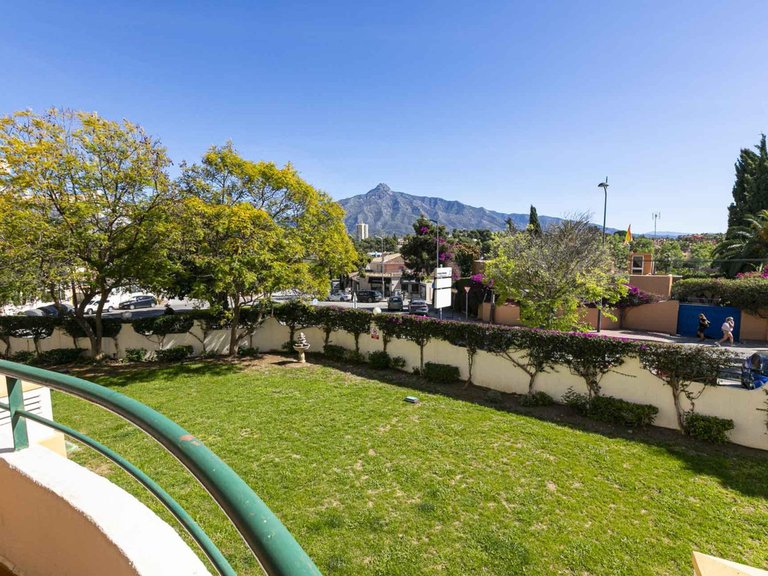 Apartment for Sale in Costa del Sol, Nueva Andalucía, Malaga 36