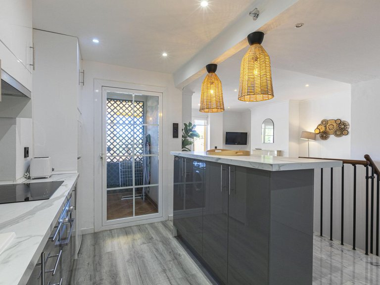 Apartment for Sale in Costa del Sol, Nueva Andalucía, Malaga 6