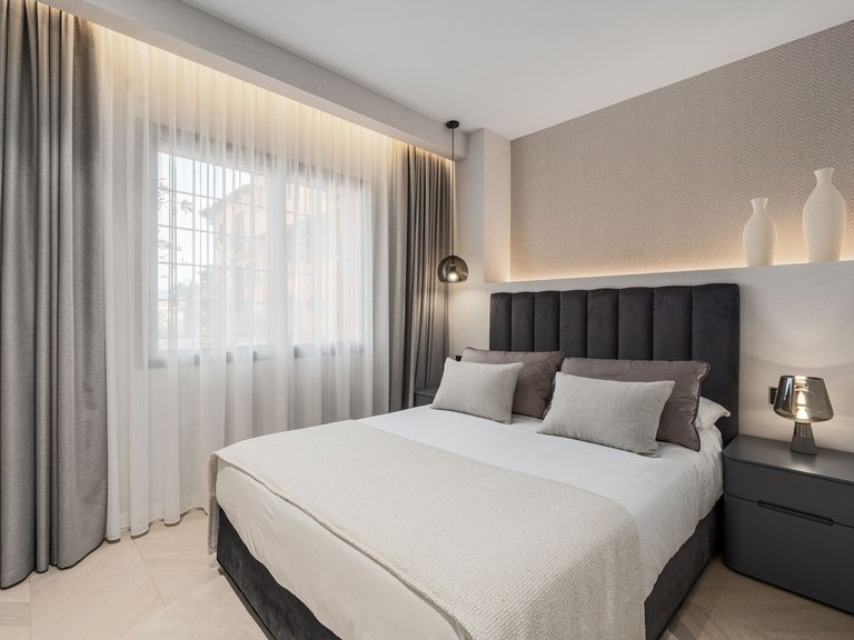 Apartment for Sale in Nueva Andalucía, Malaga 12