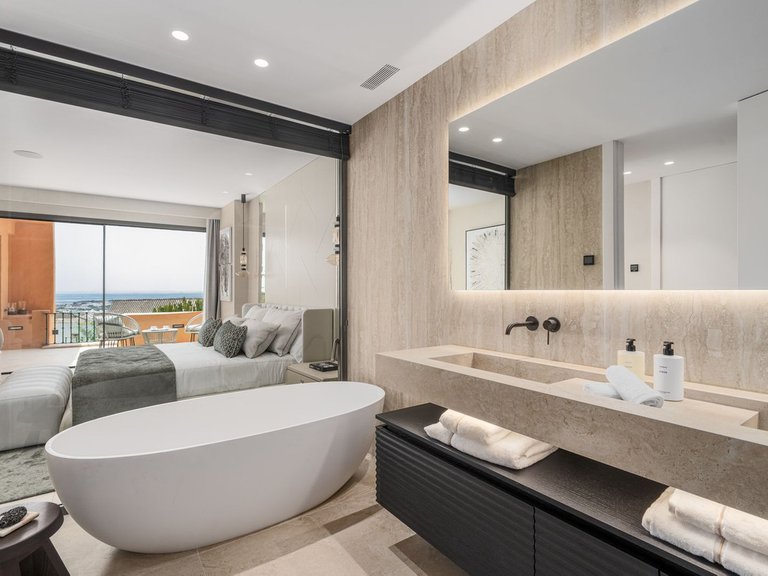 Apartment for Sale in Nueva Andalucía, Malaga 26