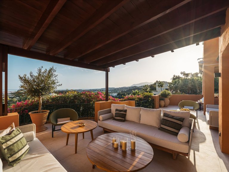 Apartment for Sale in Nueva Andalucía, Malaga 31