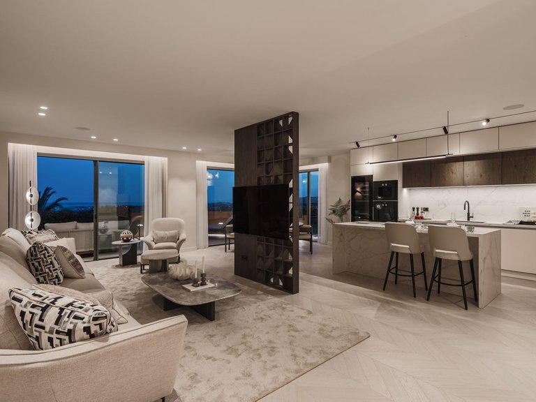 Apartment for Sale in Nueva Andalucía, Malaga 8