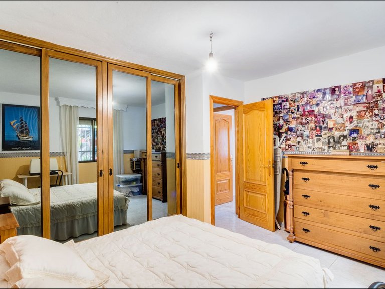 Villa for Sale in Las Chapas, Malaga 13