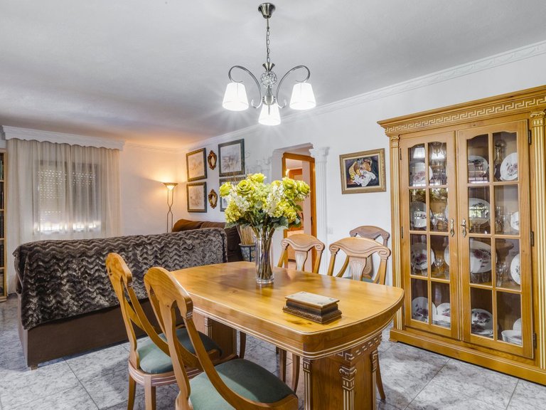 Villa for Sale in Las Chapas, Malaga 14