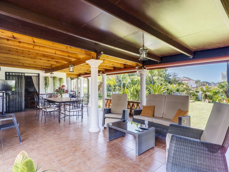 Villa for Sale in Las Chapas, Malaga 15