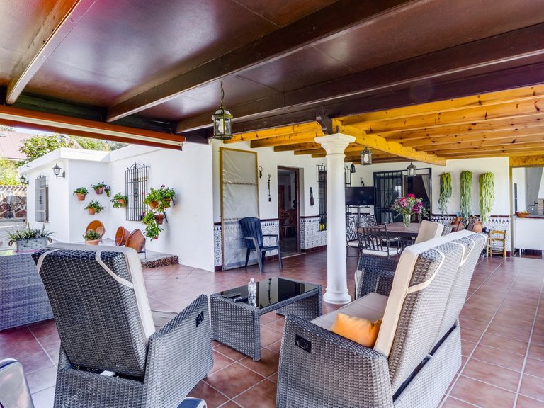 Villa for Sale in Las Chapas, Malaga 16