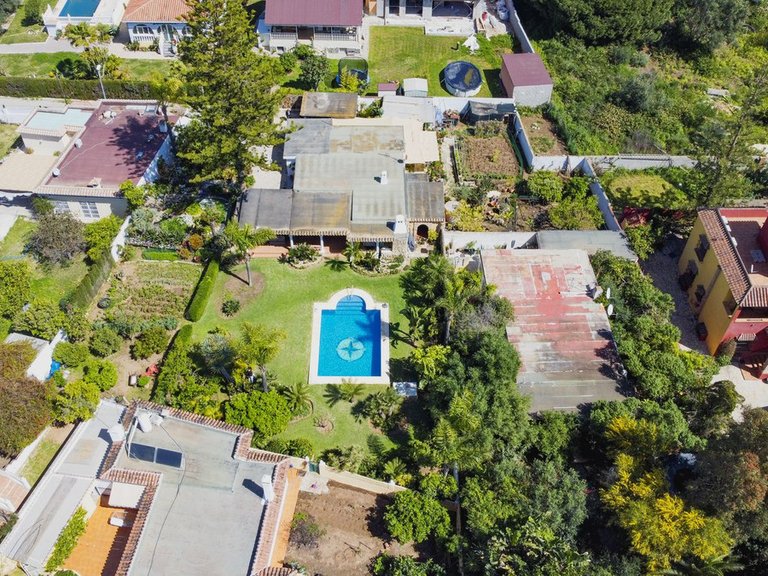 Villa for Sale in Las Chapas, Malaga 3