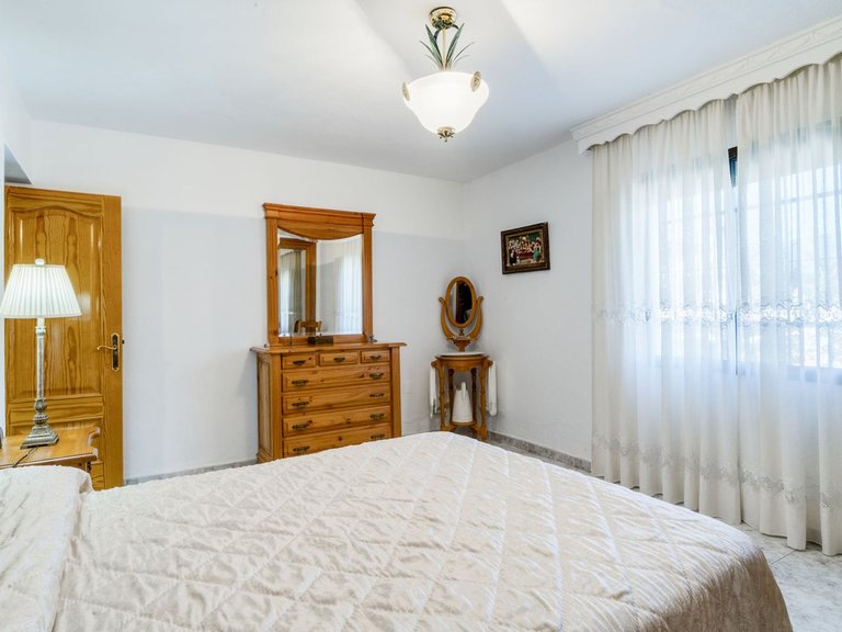 Villa for Sale in Las Chapas, Malaga 31