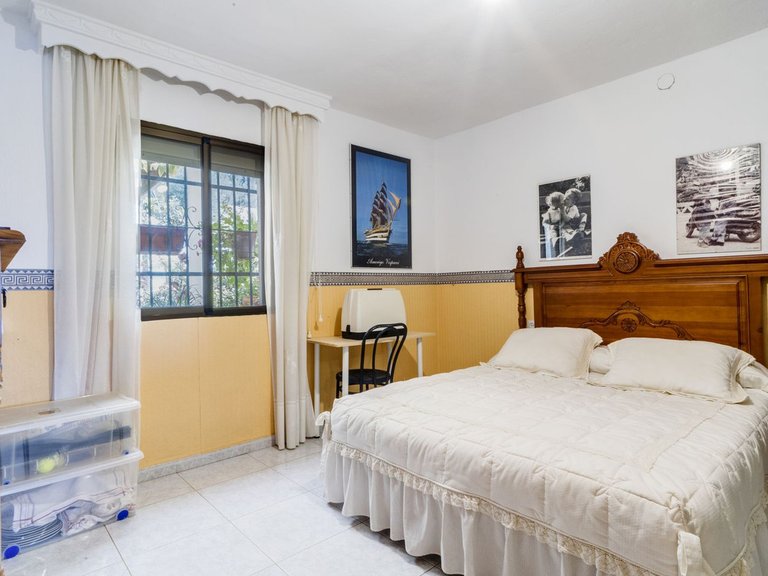 Villa for Sale in Las Chapas, Malaga 33