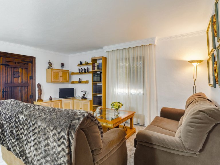 Villa for Sale in Las Chapas, Malaga 41