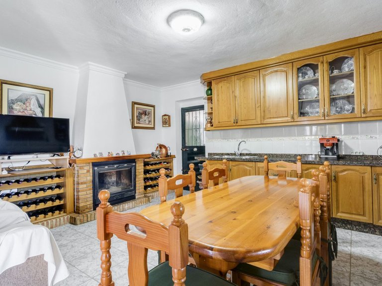 Villa for Sale in Las Chapas, Malaga 44