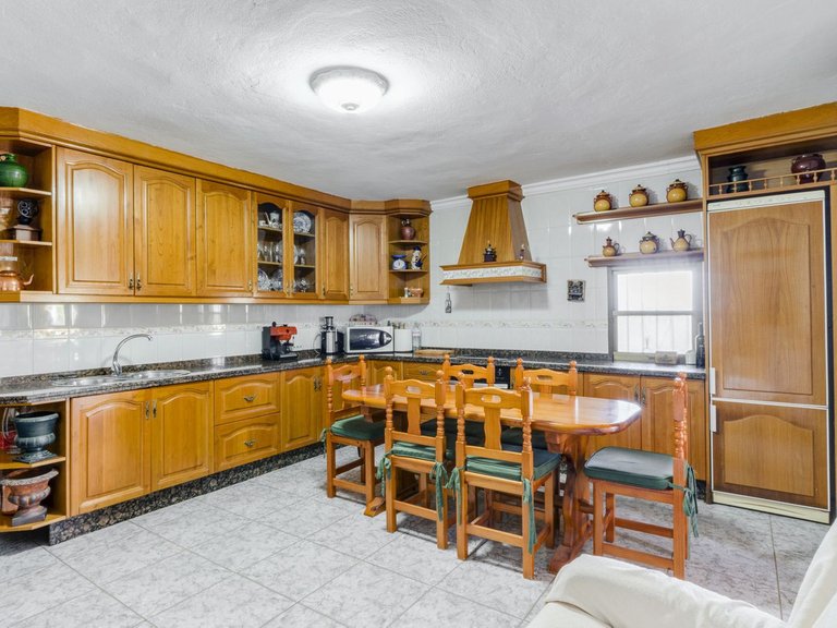 Villa for Sale in Las Chapas, Malaga 46