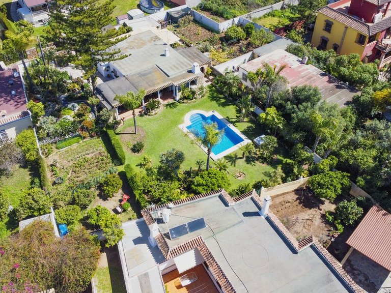 Villa for Sale in Las Chapas, Malaga 5