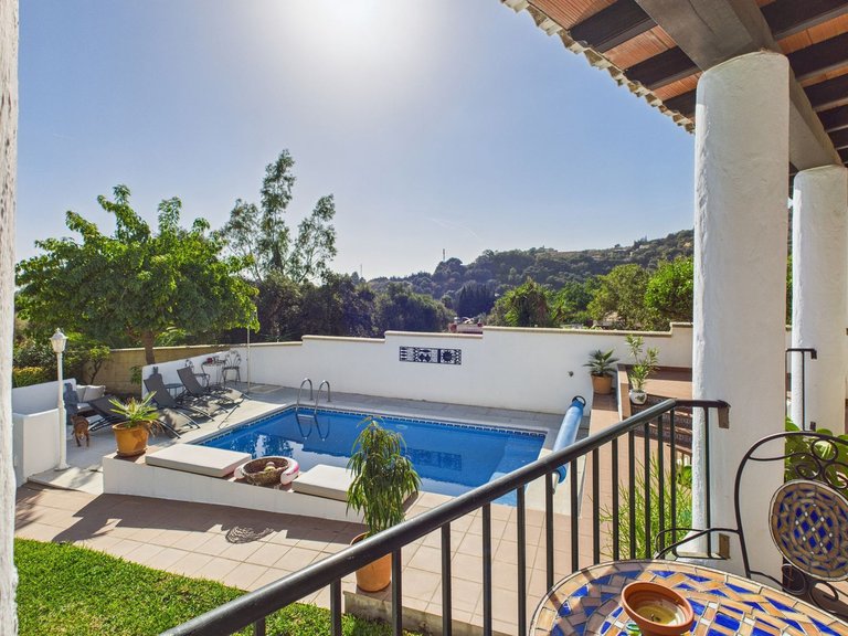 Villa for  in Estepona, Malaga 1