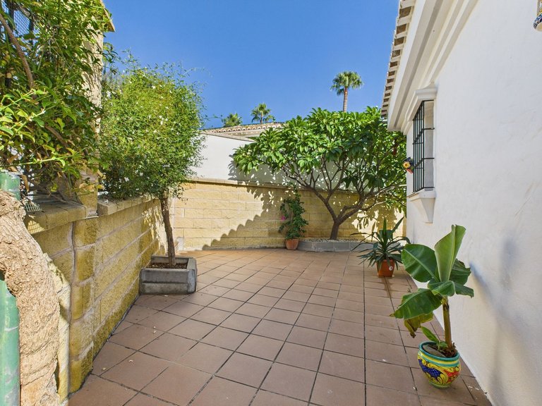 Villa for  in Estepona, Malaga 36