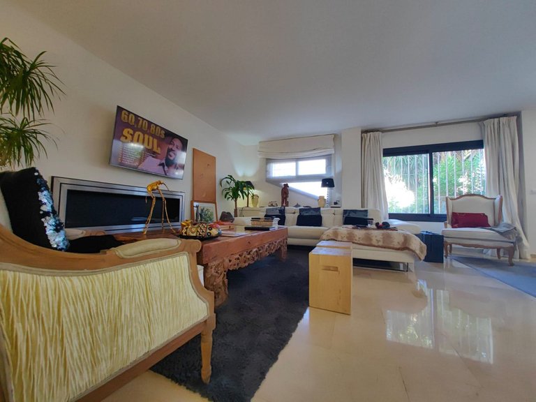 Apartment for Sale in Estepona, Malaga 8