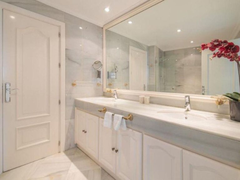 Apartment for Sale in Marbella, Malaga 14