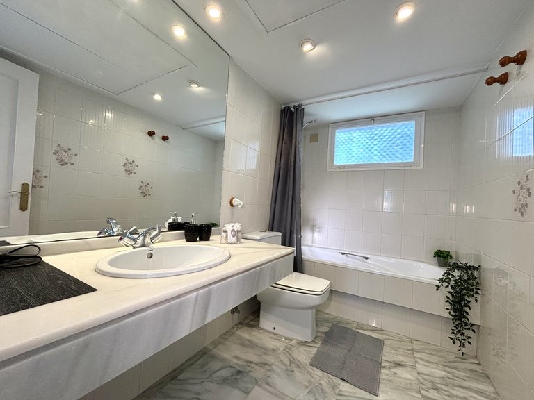 Apartment for Sale in Estepona, Malaga 27