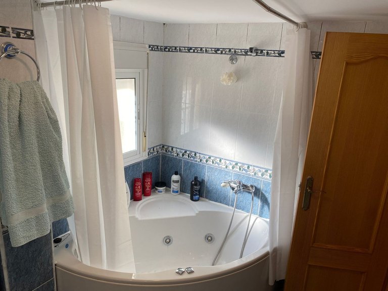 Apartment for Sale in Costa del Sol, Benalmadena Costa, Malaga 17