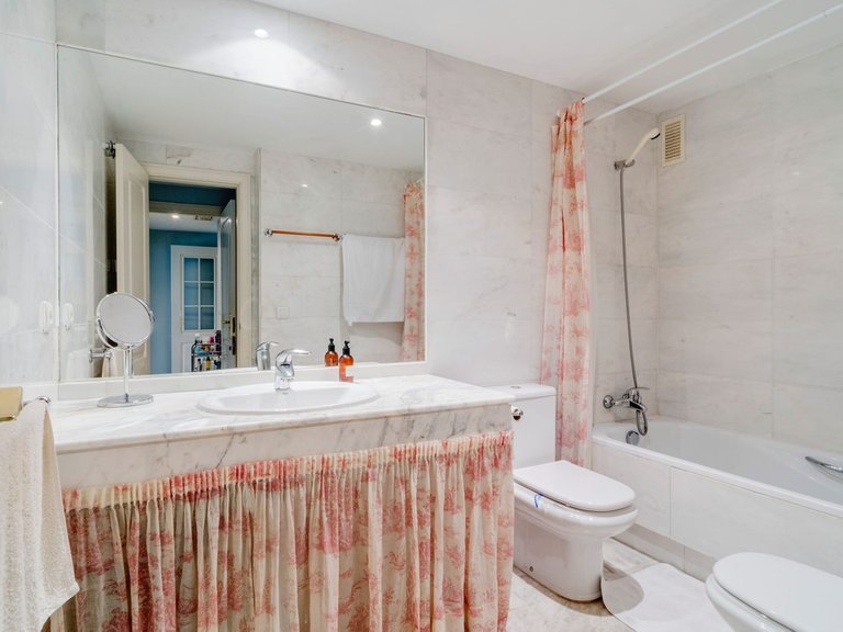 Apartment for Sale in Bahía De Marbella, Malaga 17