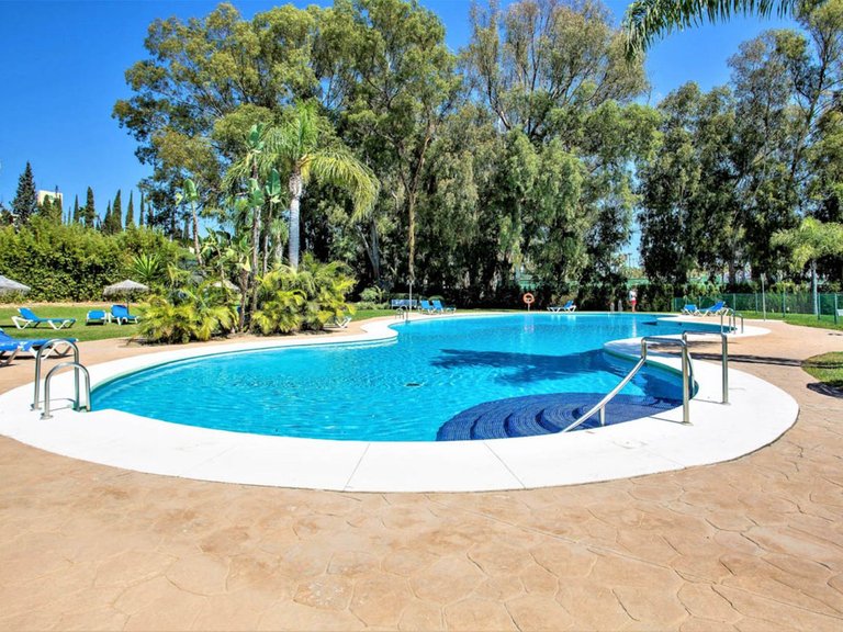 Apartment for Sale in Bahía De Marbella, Malaga 26