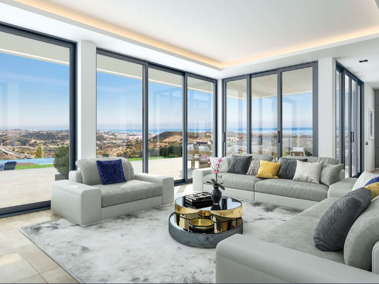 Villa for Sale in Calanova Golf, Malaga 2