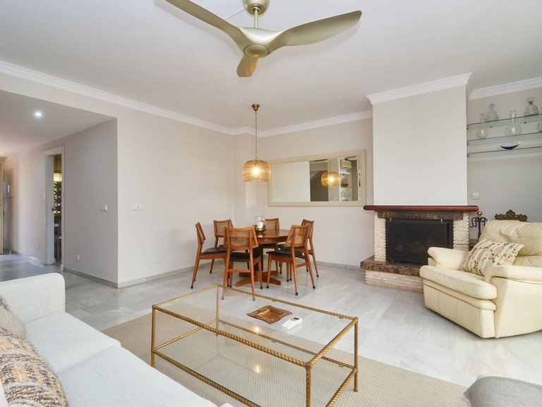 Town House for Sale in The Golden Mile, Malaga 6