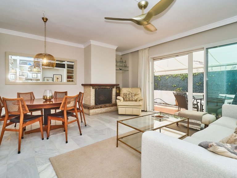 Town House for Sale in The Golden Mile, Malaga 7