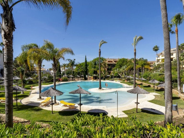 Apartment for Sale in Bahía De Marbella, Malaga 12