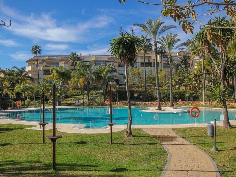 Apartment for Sale in Bahía De Marbella, Malaga 29